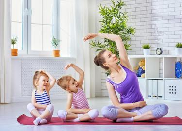 Những lợi ích khi cho trẻ tập yoga (Yoga kids)